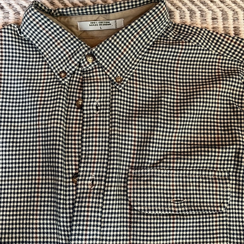 NWOT Orvis button down - Picture 3 of 6